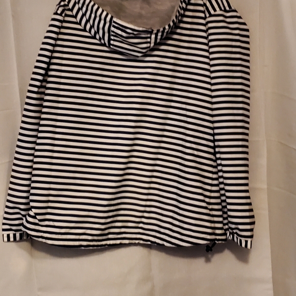 Jacket - Picture 2 of 4